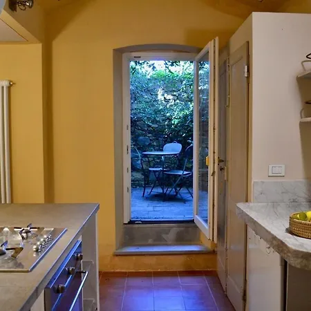 Apartment La Prima Torre Country - Garden & Shared Pool *