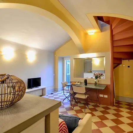 La Prima Torre Country - Garden & Shared Pool