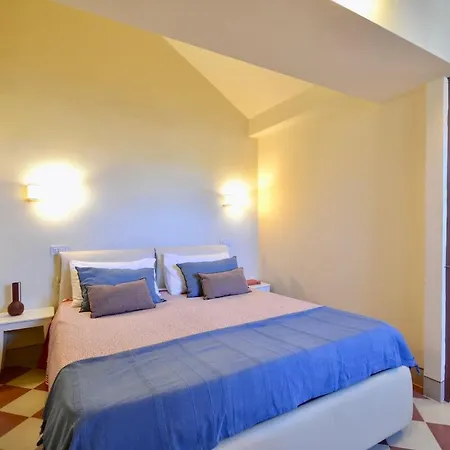 Apartment La Prima Torre Country - Garden & Shared Pool *