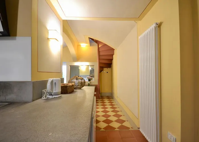 La Prima Torre Country - 4 Posti Letto - Giardino E Piscina Condivisa Διαμέρισμα *